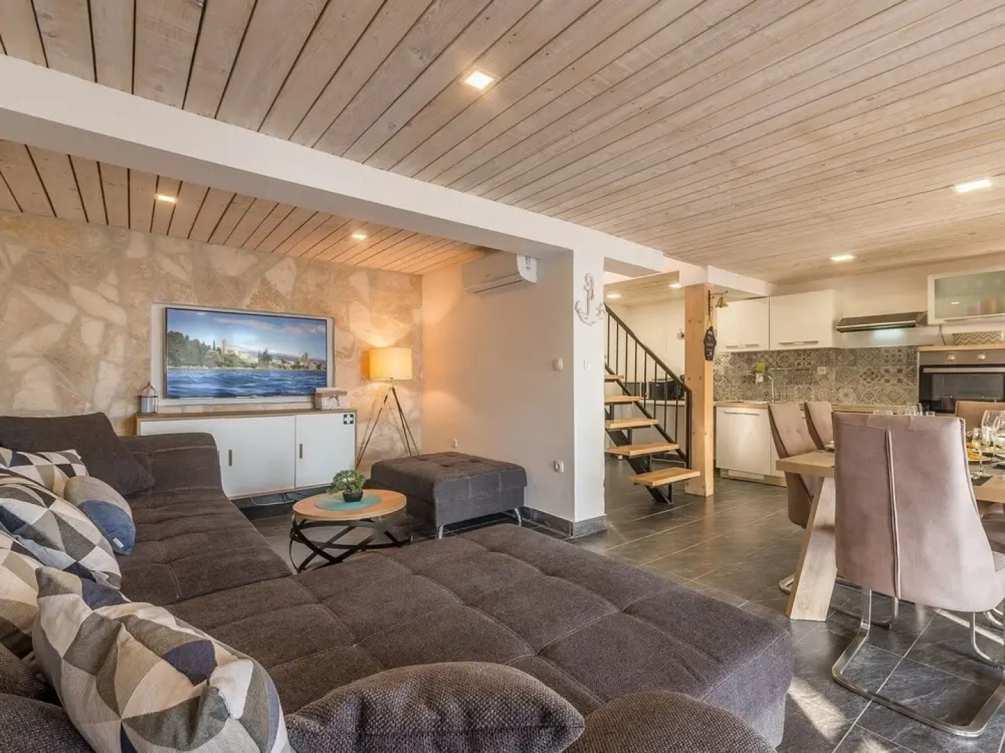 Beautiful Stone Villa With Private Infinity Pool and a Fascinating sea View