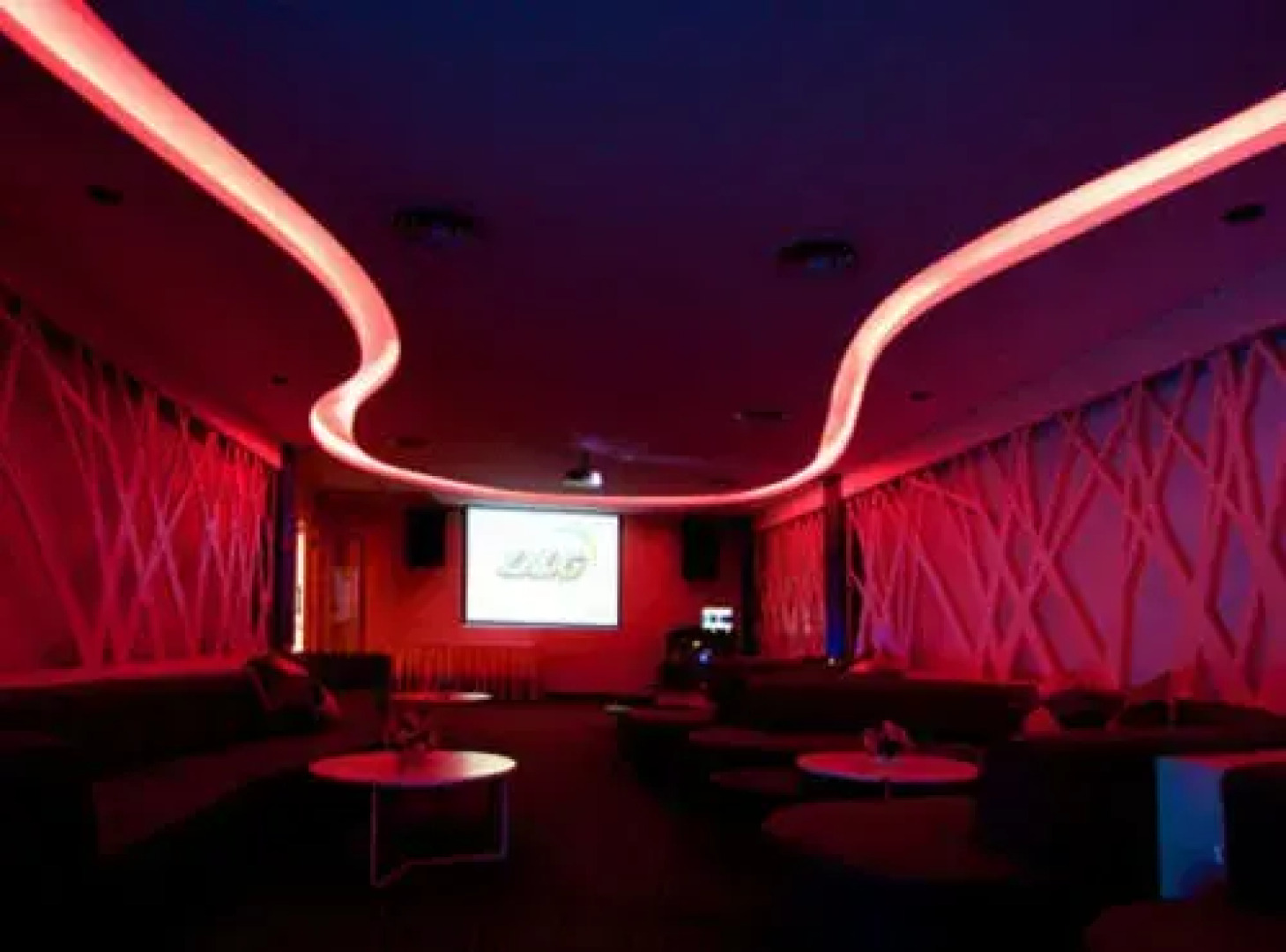 Uniland Golf & Resort