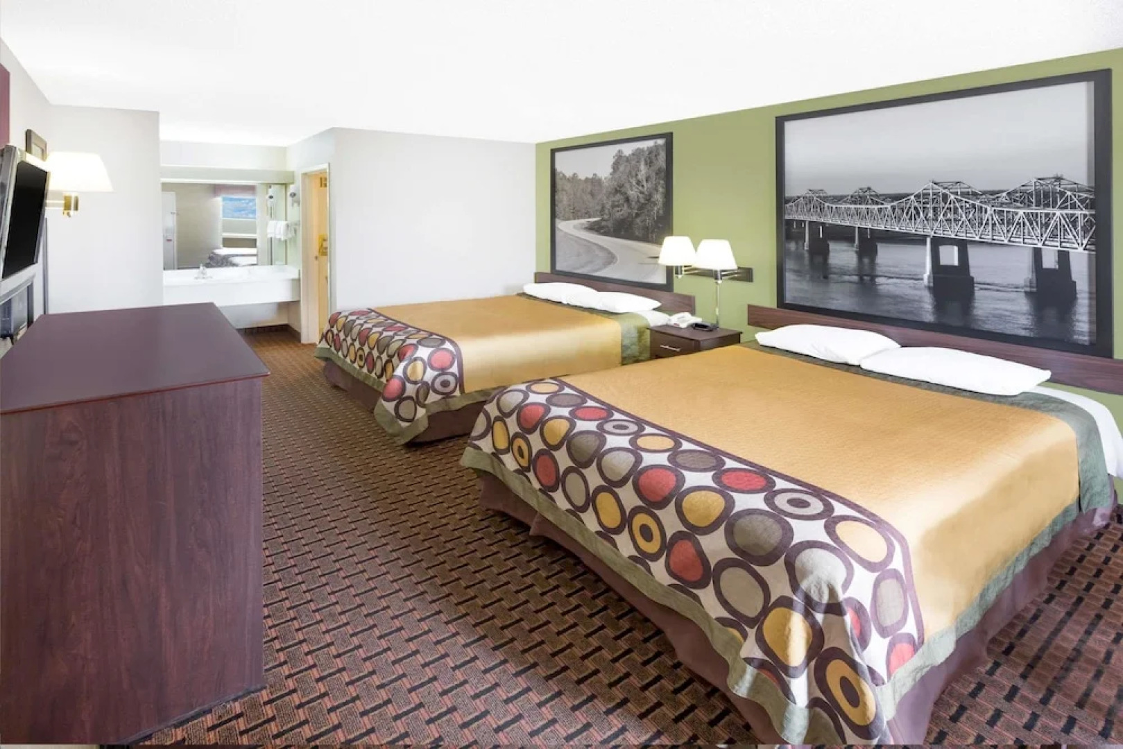 Super 8 Madison/Ridgeland Area