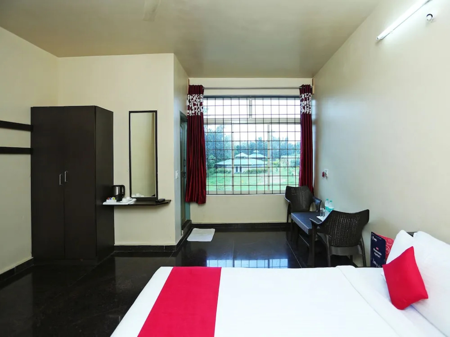 OYO 9262 Recluse Premiere Hotel