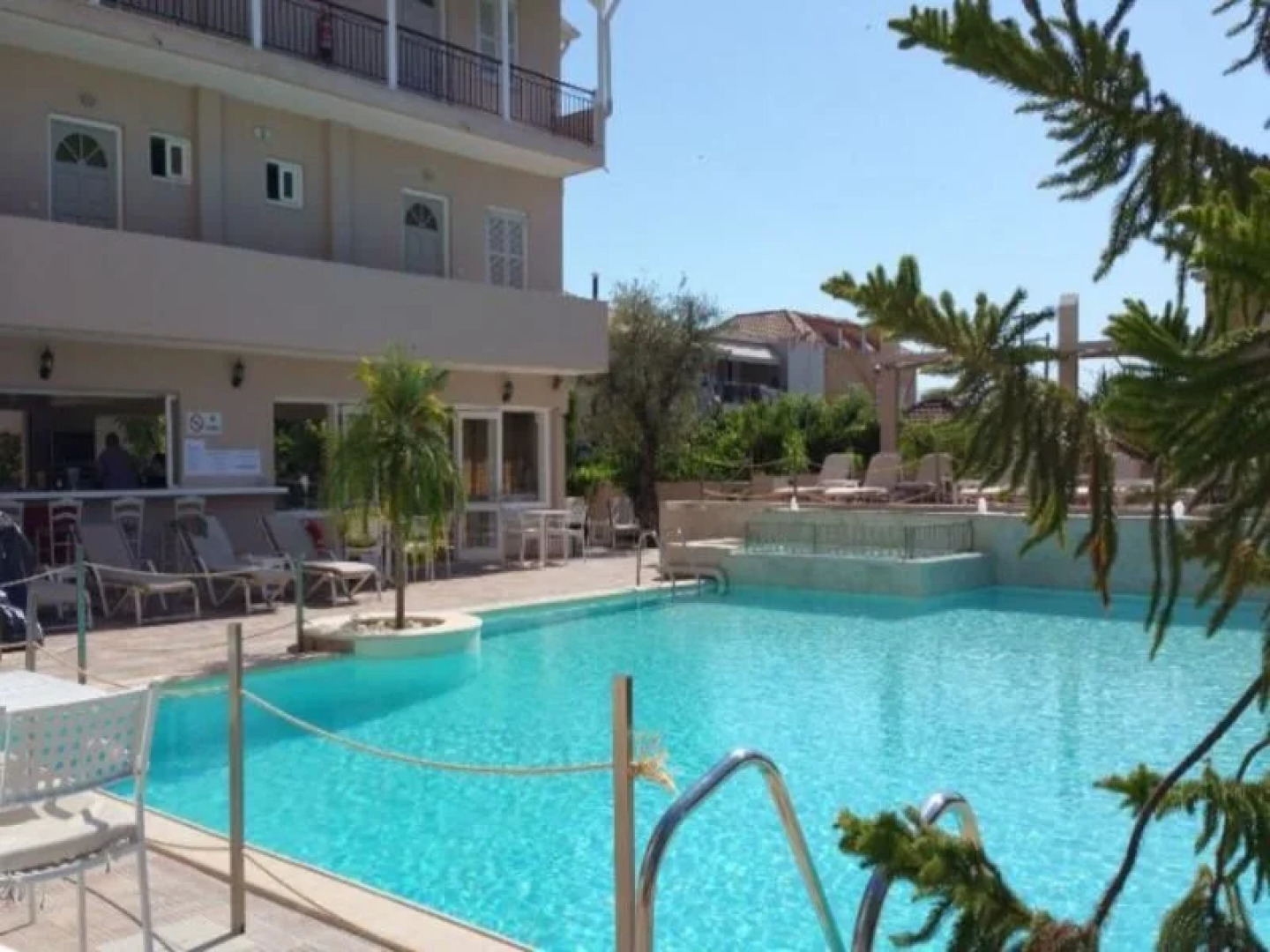 Happyland Hotel Apartments