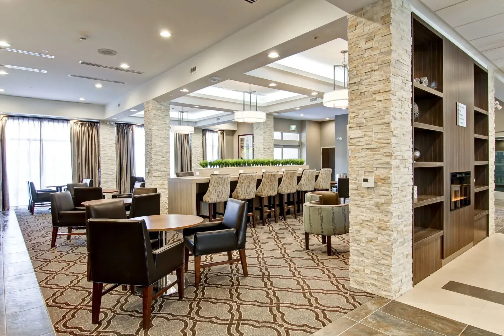 Holiday Inn Express & Suites Oshawa Downtown - Toronto Area by IHG