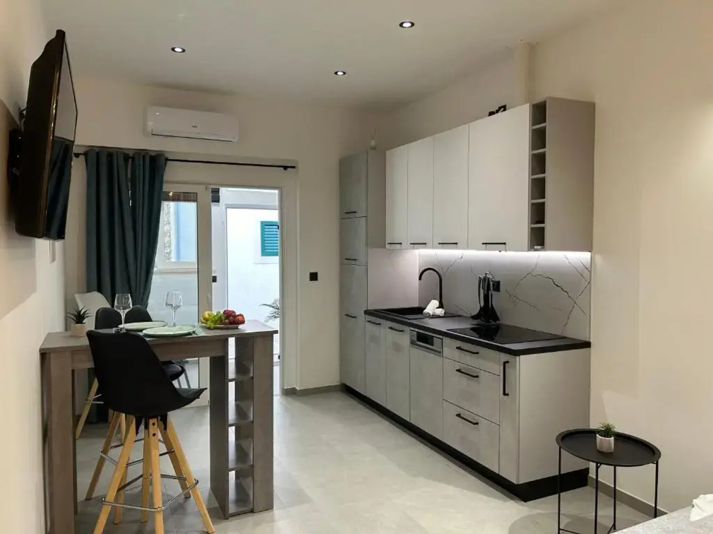 Center Apartments Regina