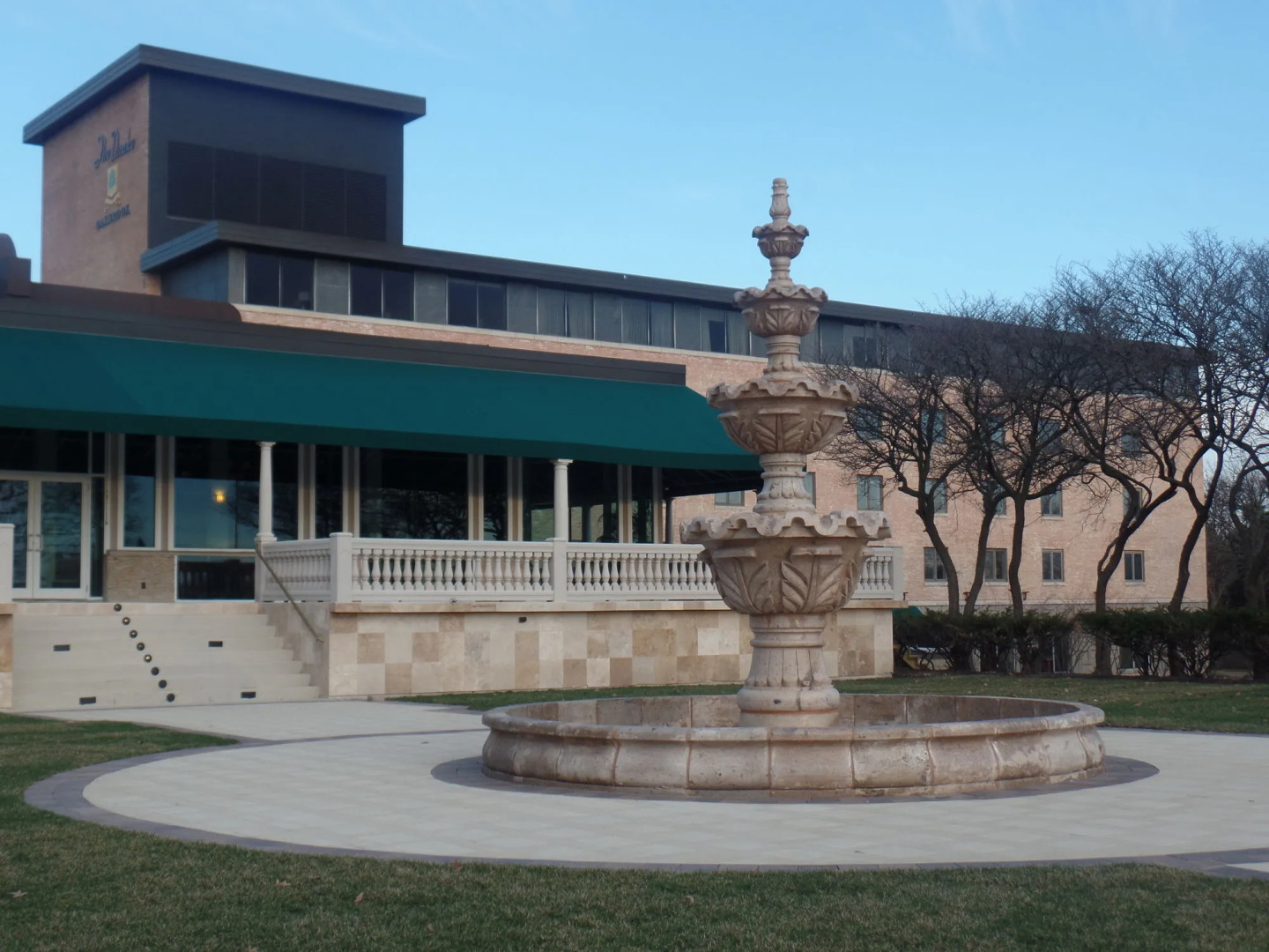 The Drake Oak Brook, Autograph Collection