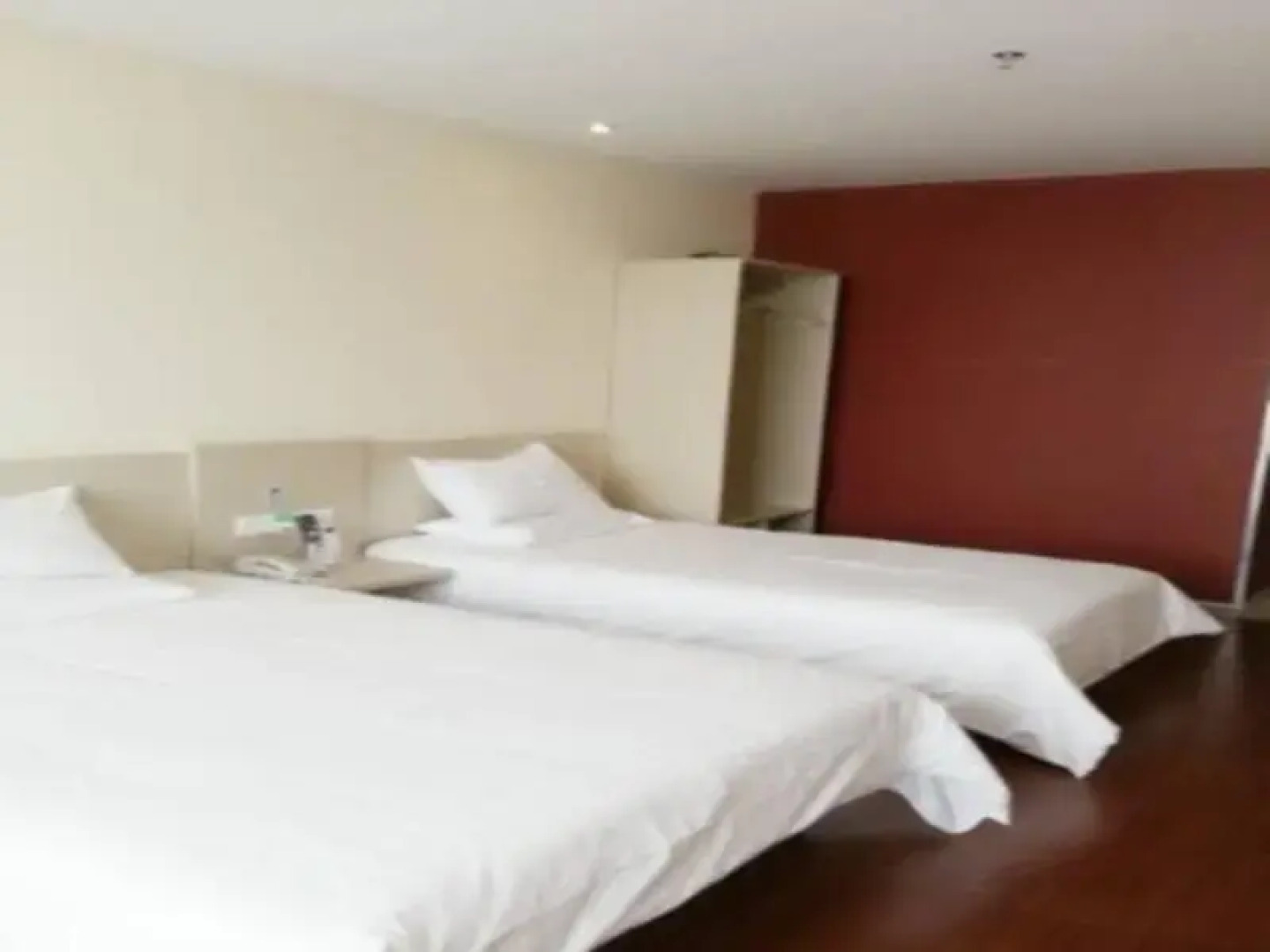 Hanting Hotel (Xinxiang Pingyuan Road)