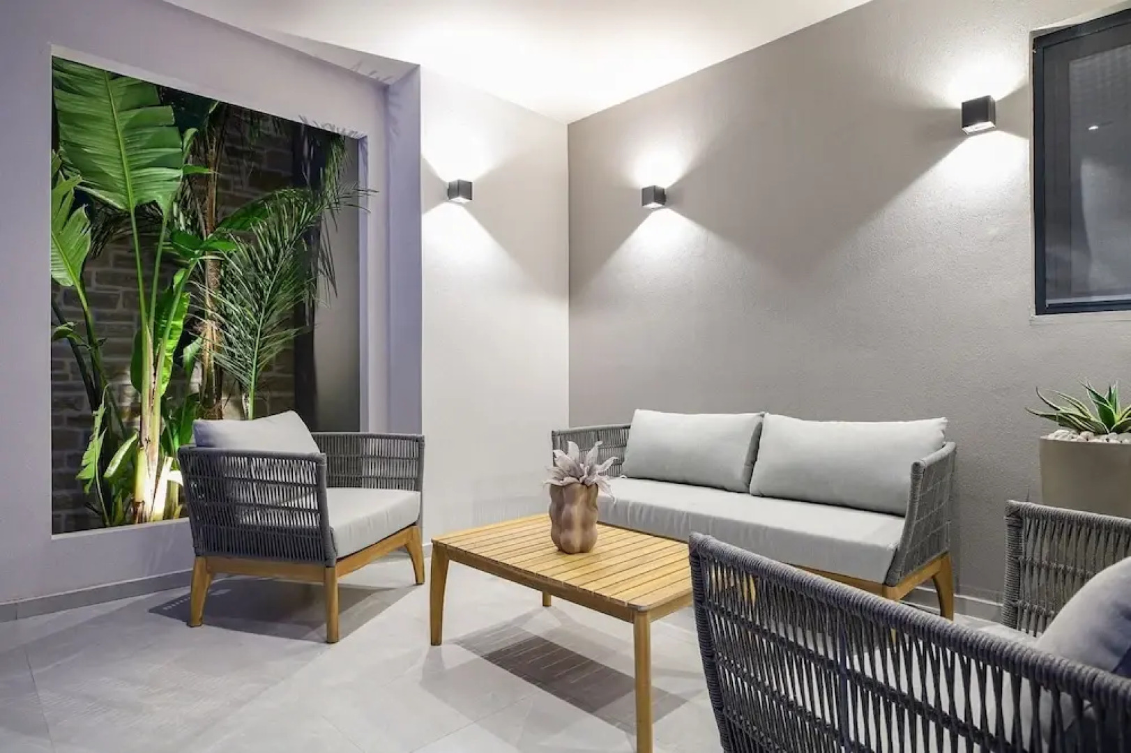 Bella Casa - Newly Built Designer Villa