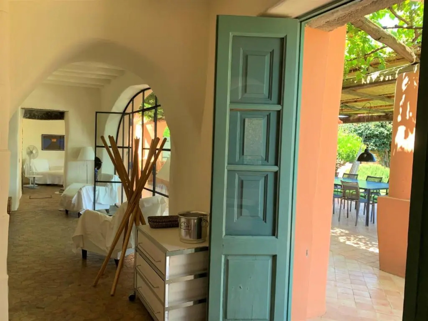 Villa Egea, elegante villa Eoliana dell'800 immersa in un curato giardino