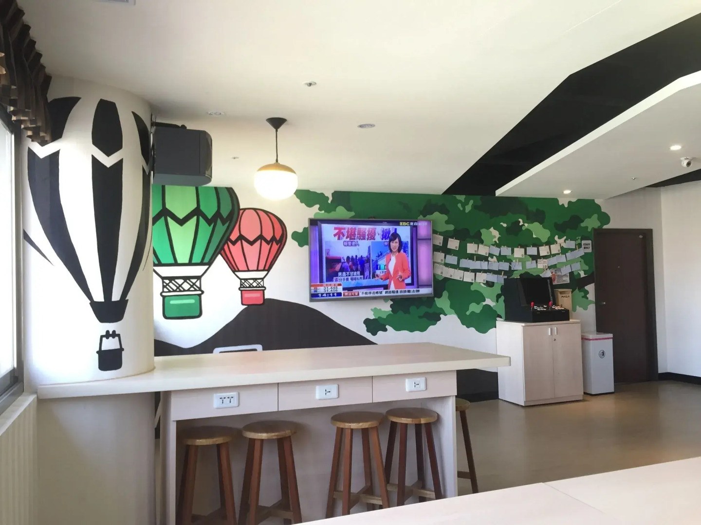 Heybear Capsule Hotel