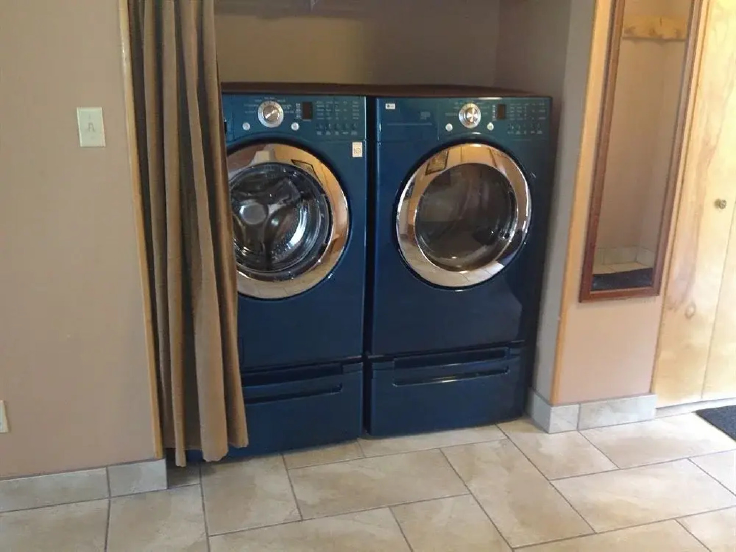 Apex Whitetail Chalet