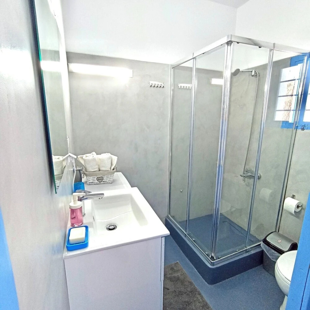 Amazing Blue Marsis Apartment in Paros