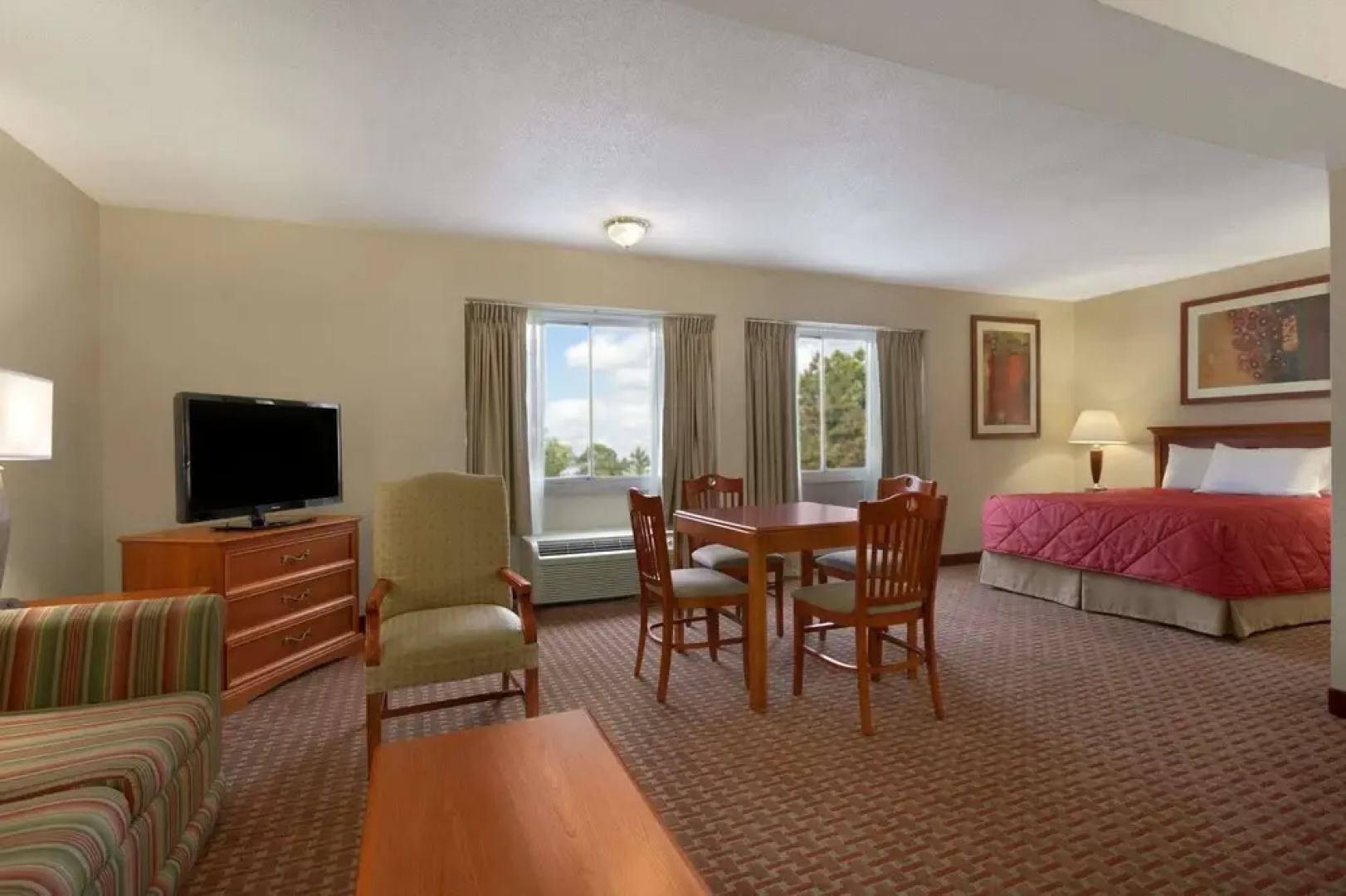 Ramada Burlington Hotel and Conference Center
