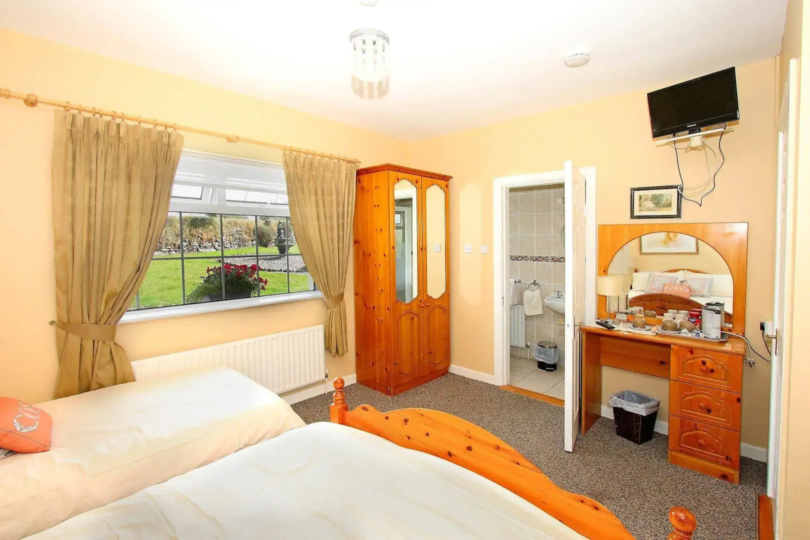 Reades Farmhouse
