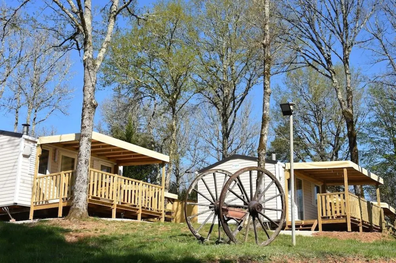 Camping Et Village Vacances La Cheneraie