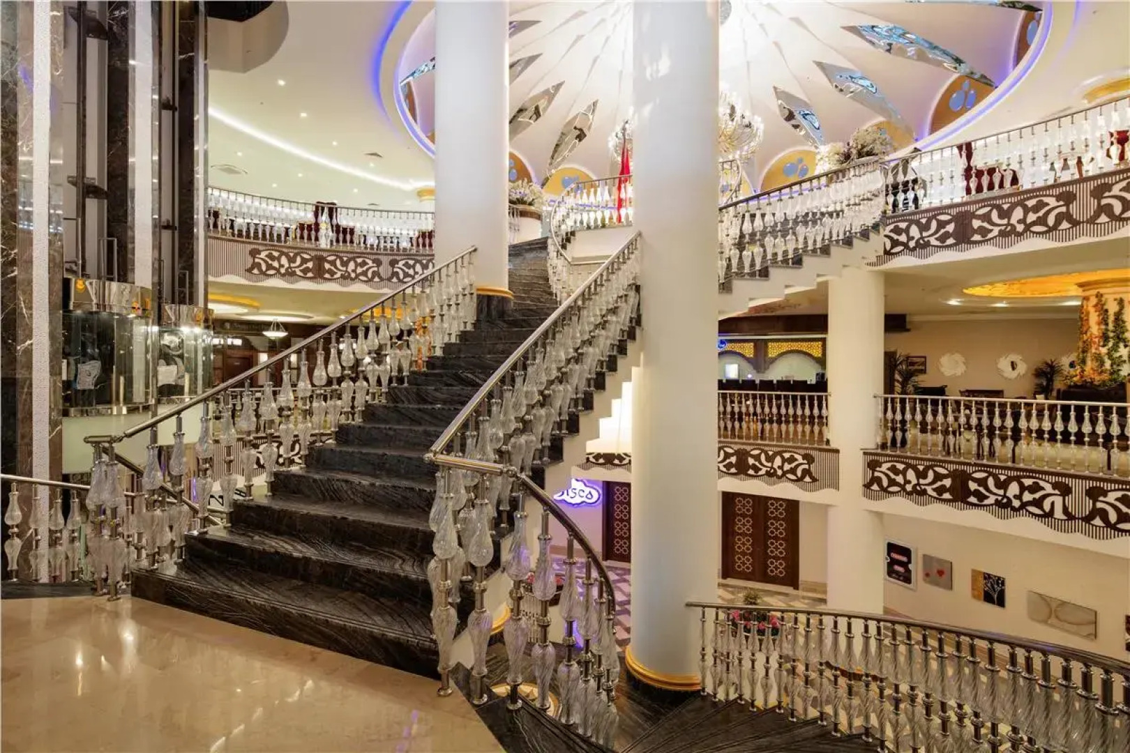 Crystal Tat Beach Pearl Collection