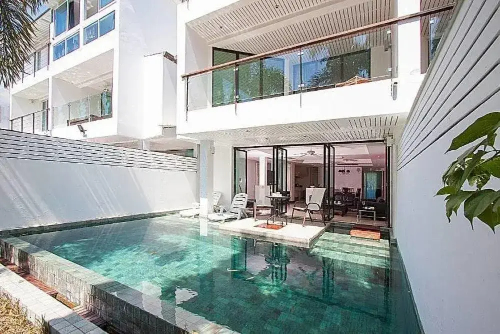 Yu-Phin Villa