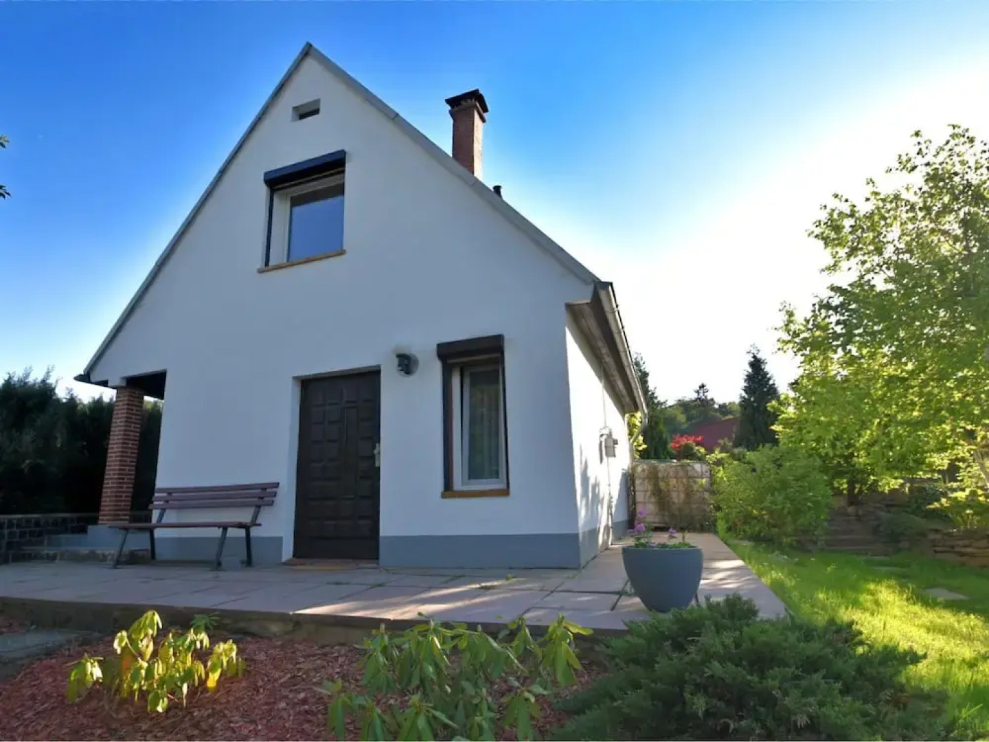 Modern Holiday Home in GÃ¼ntersberge With Fish Pond