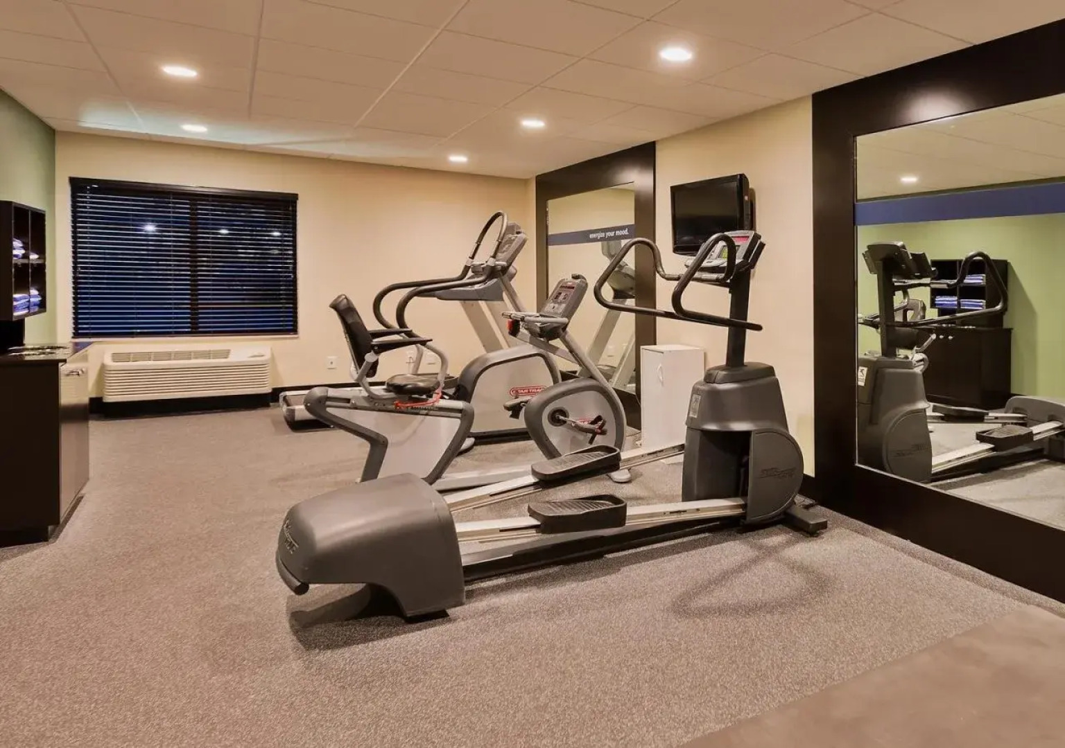 Spark by Hilton Bakersfield Central