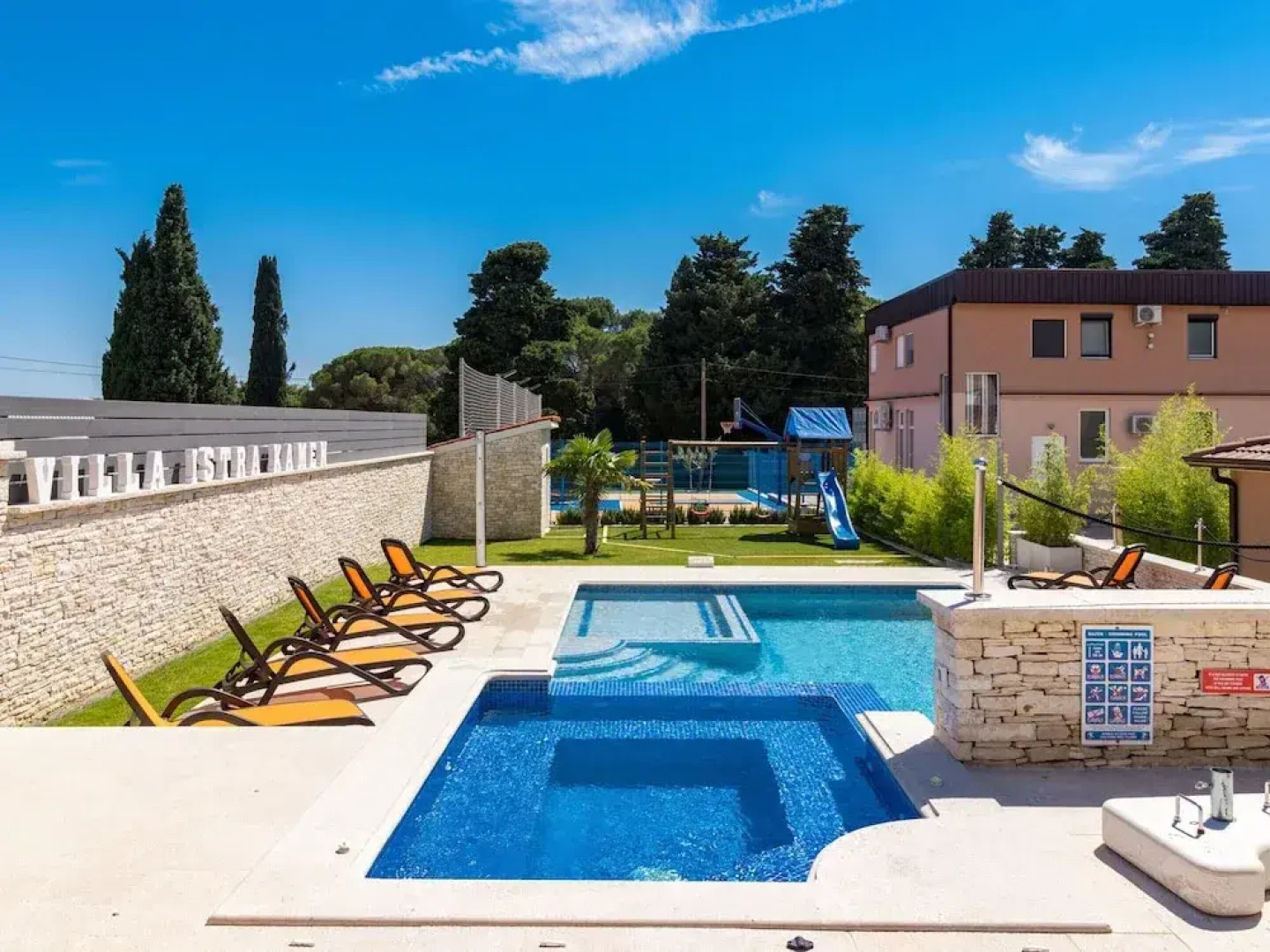 Villa in Pula With Pool Near Roman Arena