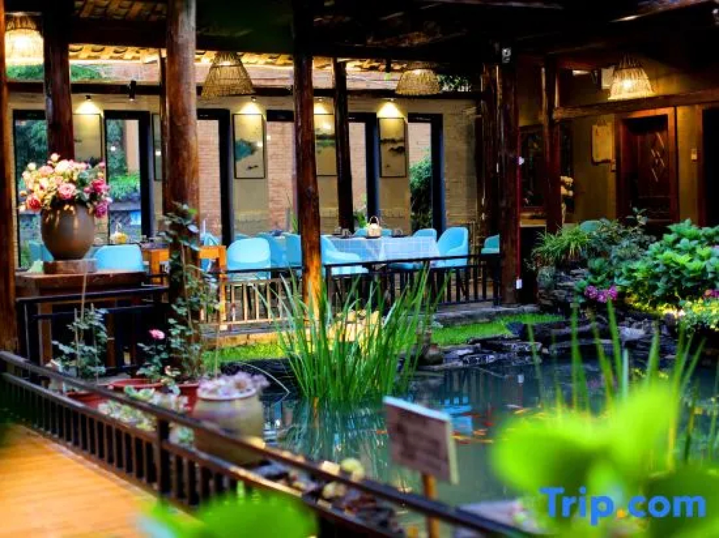 Tung lei small courtyard home