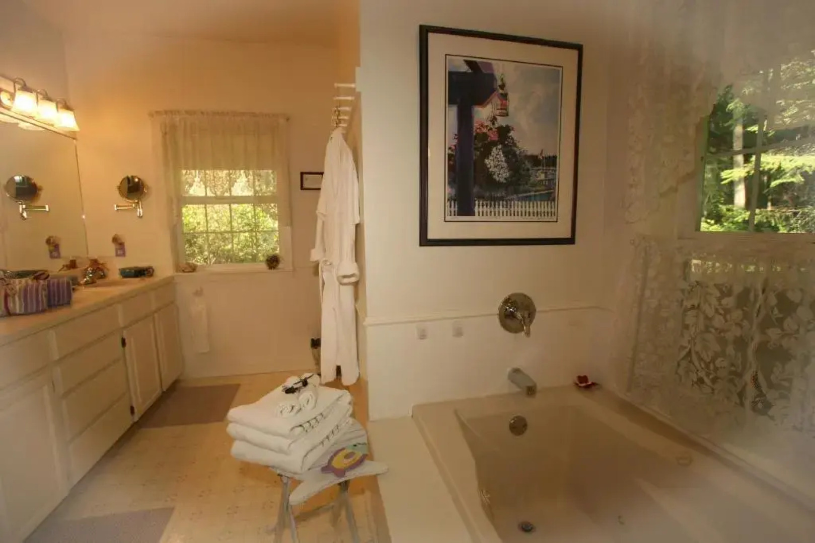 Inn to the Woods B&B