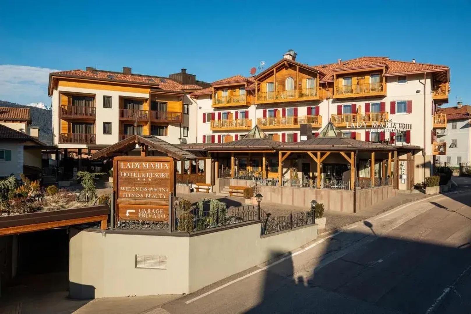 Lady Maria Hotel & Resort