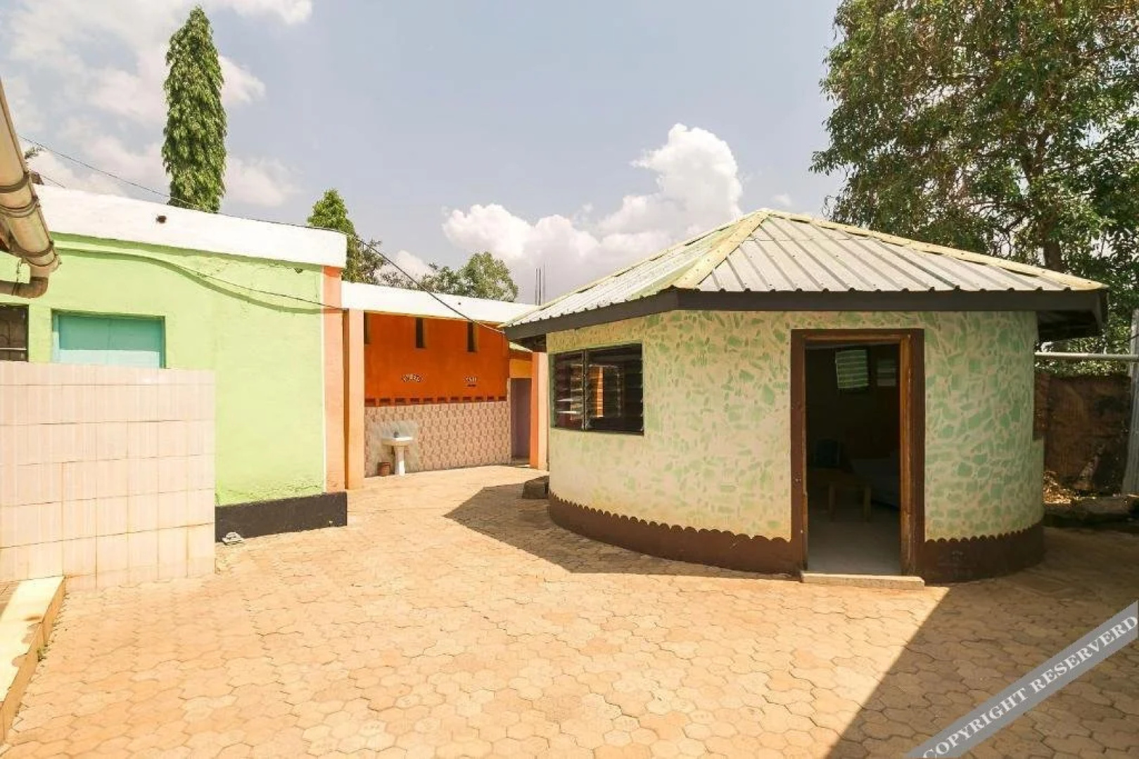 Rozala Motel