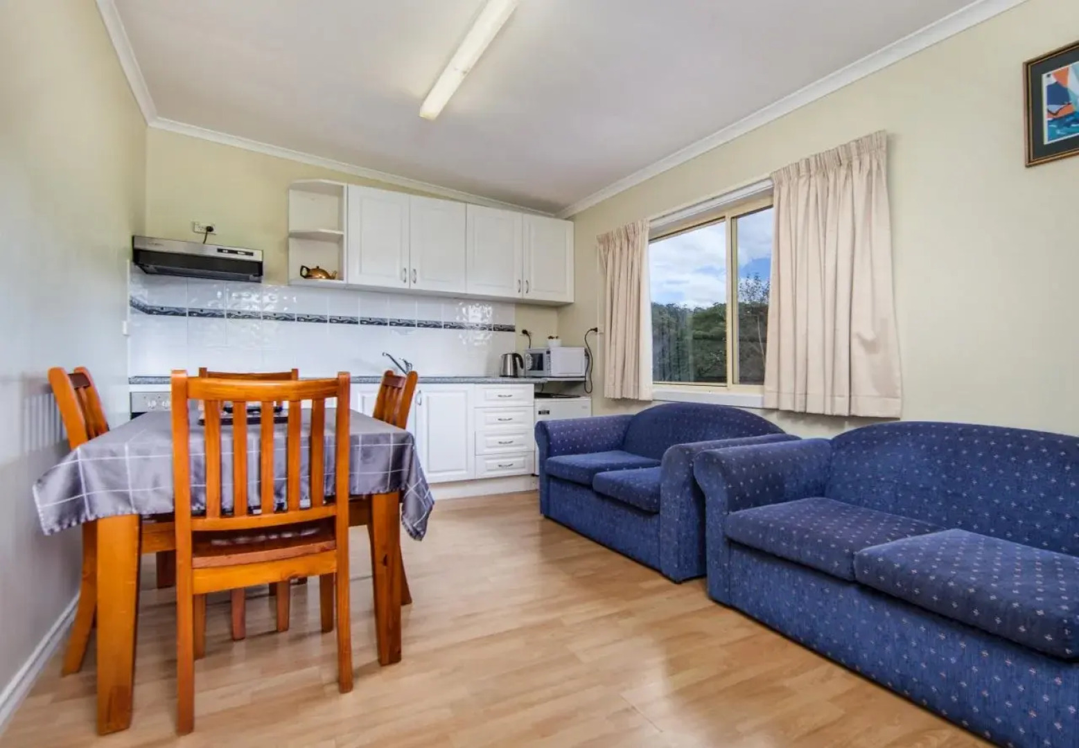 Wintersun Gardens Motel