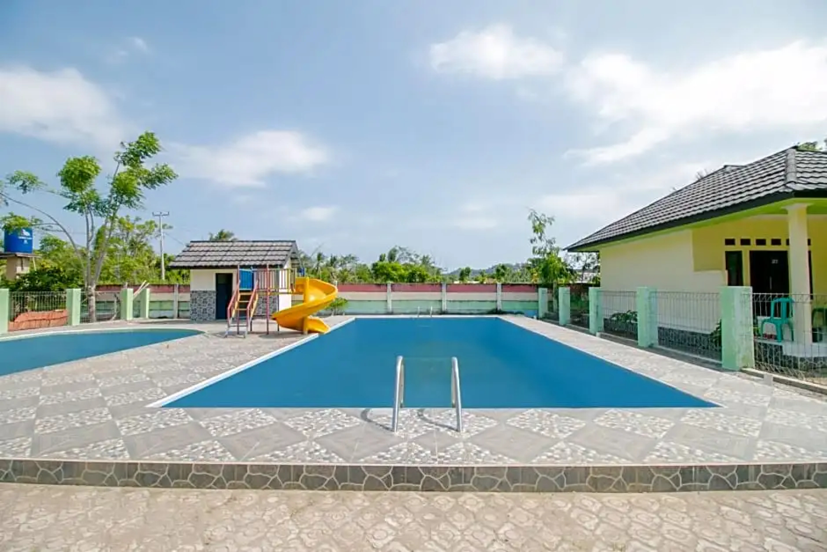 Hotel Ratu Pantai