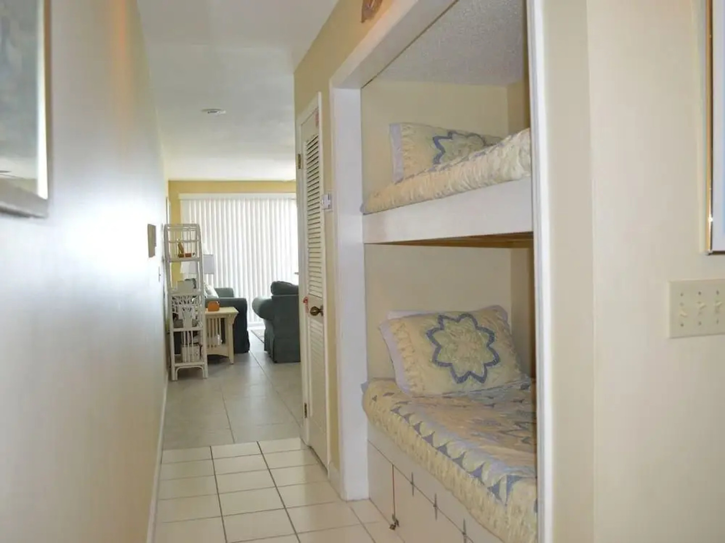 Mistral 12 - 1812667