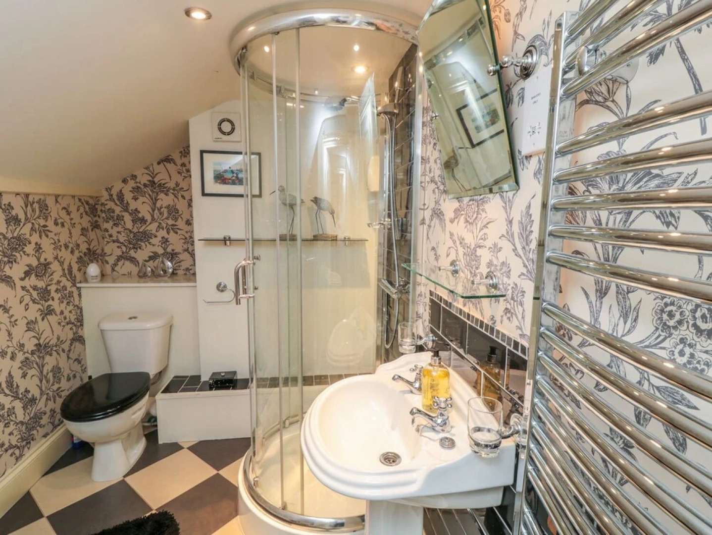 Apartment 7, Sneaton Hall