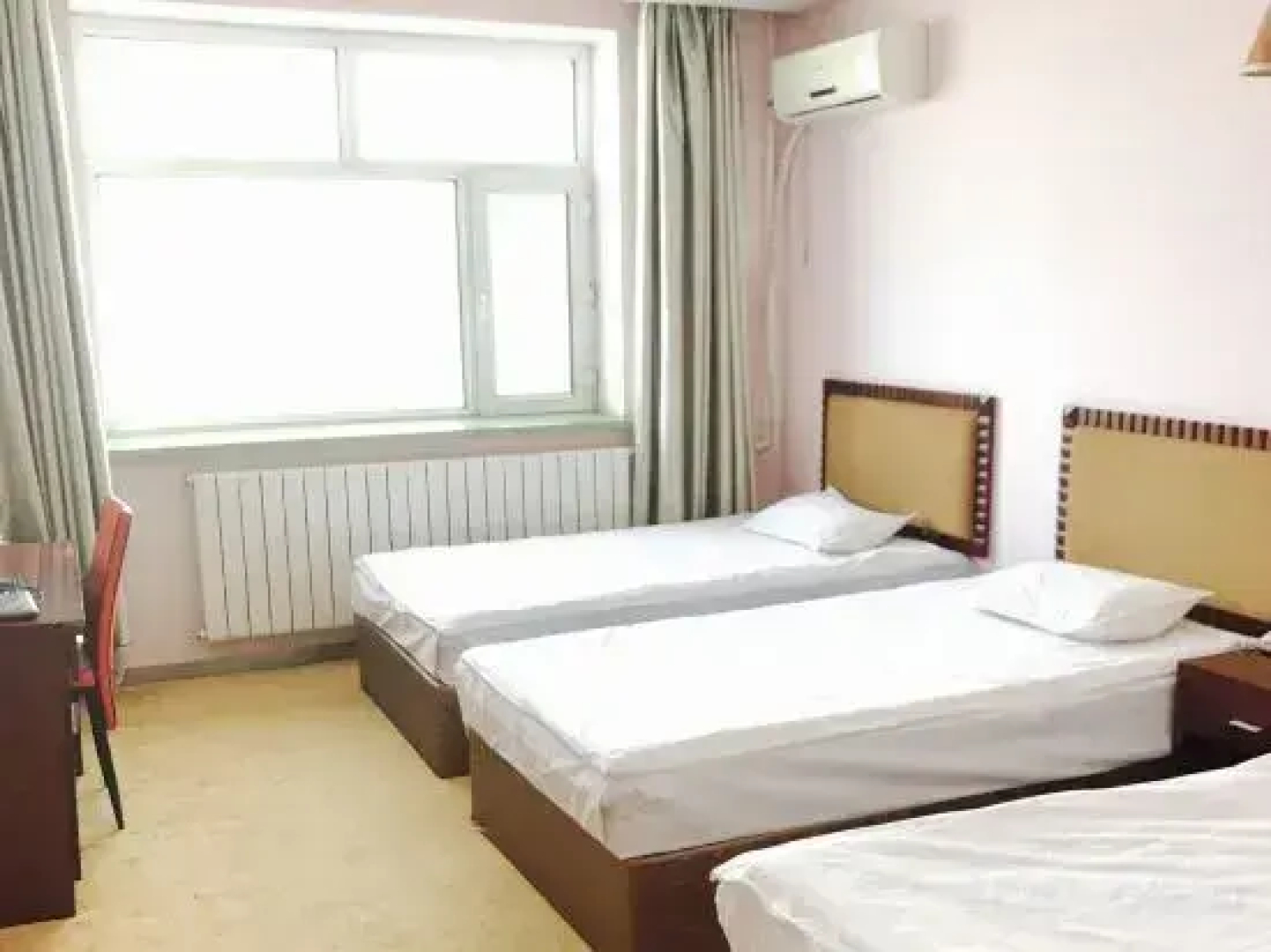 New Barag Left Banner Fanyou Hotel