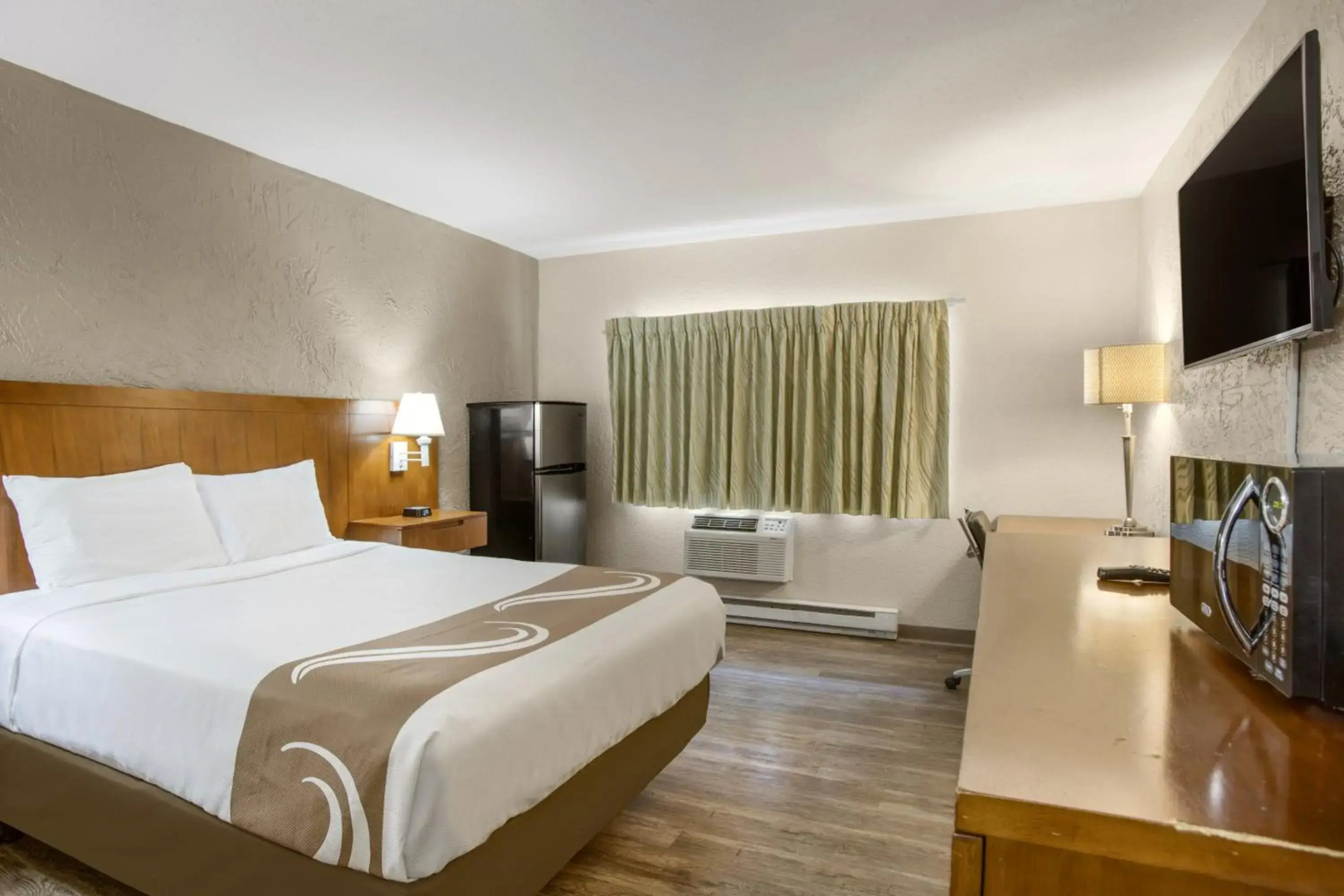 Rodeway Inn & Suites Grand Rapids Southeast