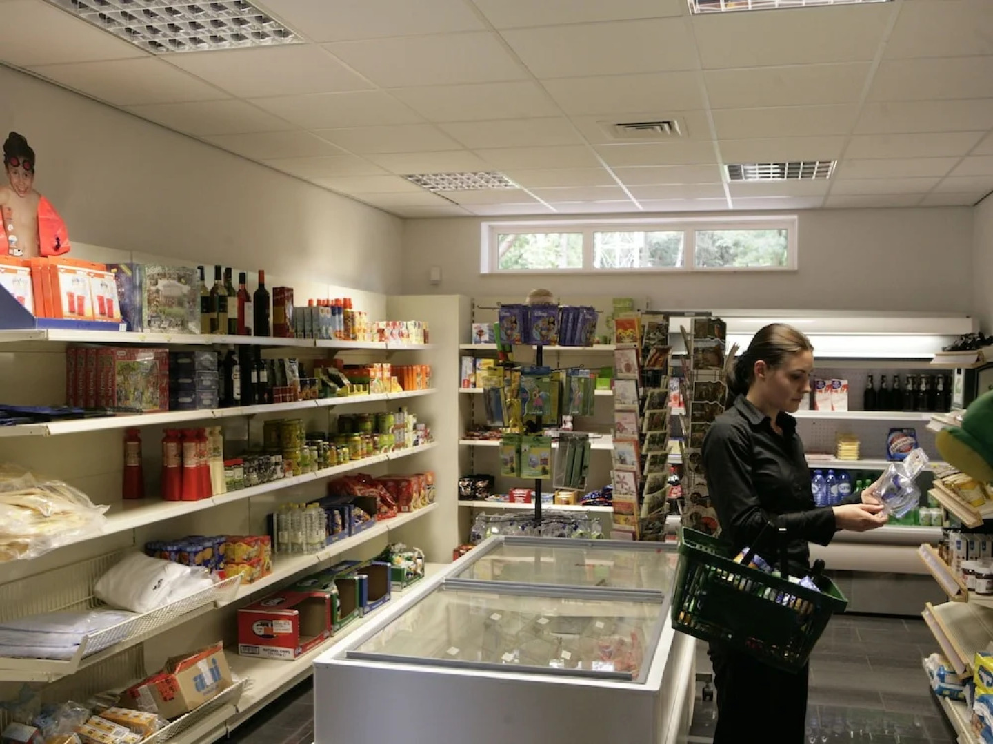 Luxurious Holidayhome With Whirlpool and Sunshower in Nature