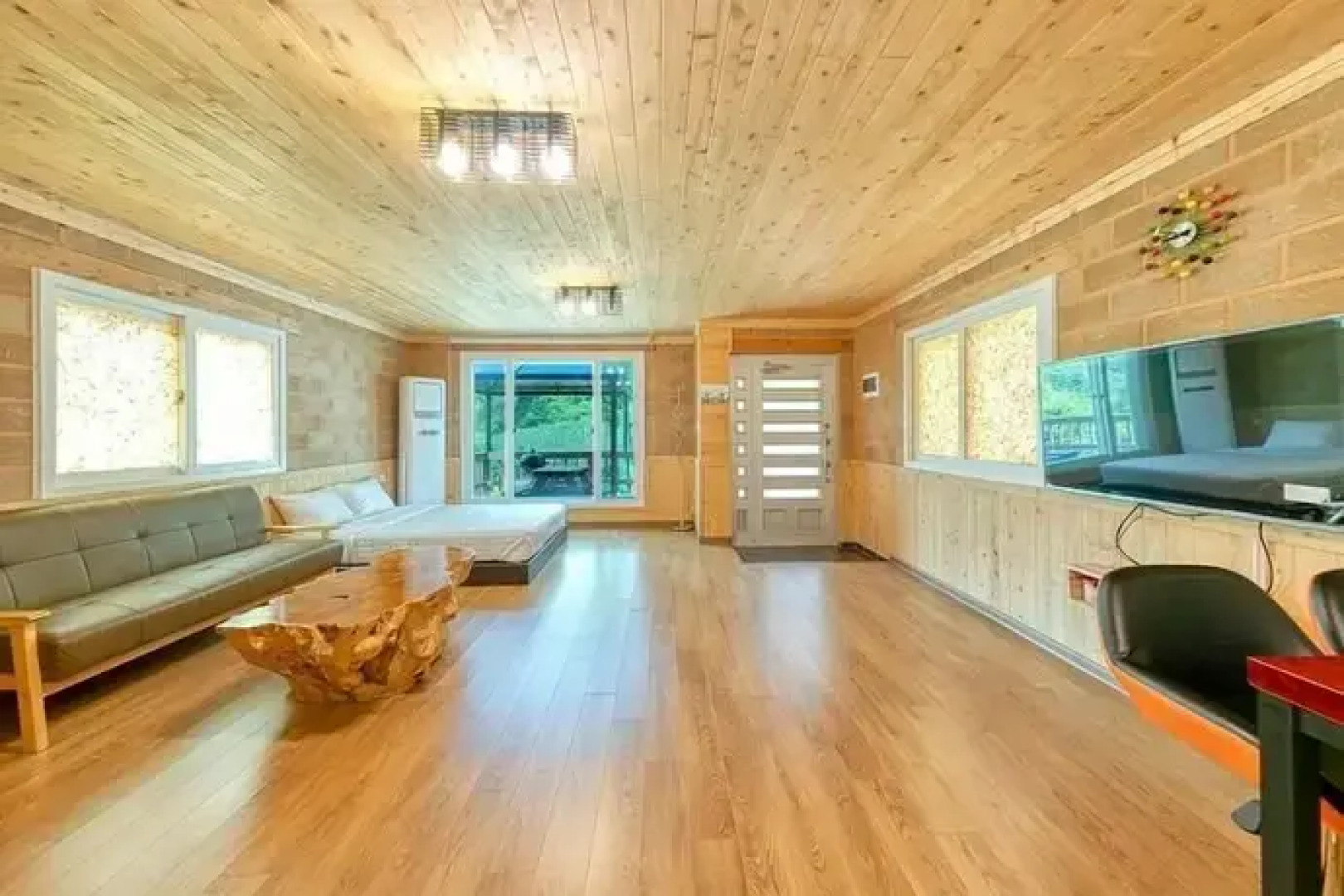 Hongcheon Stone Brown Pension