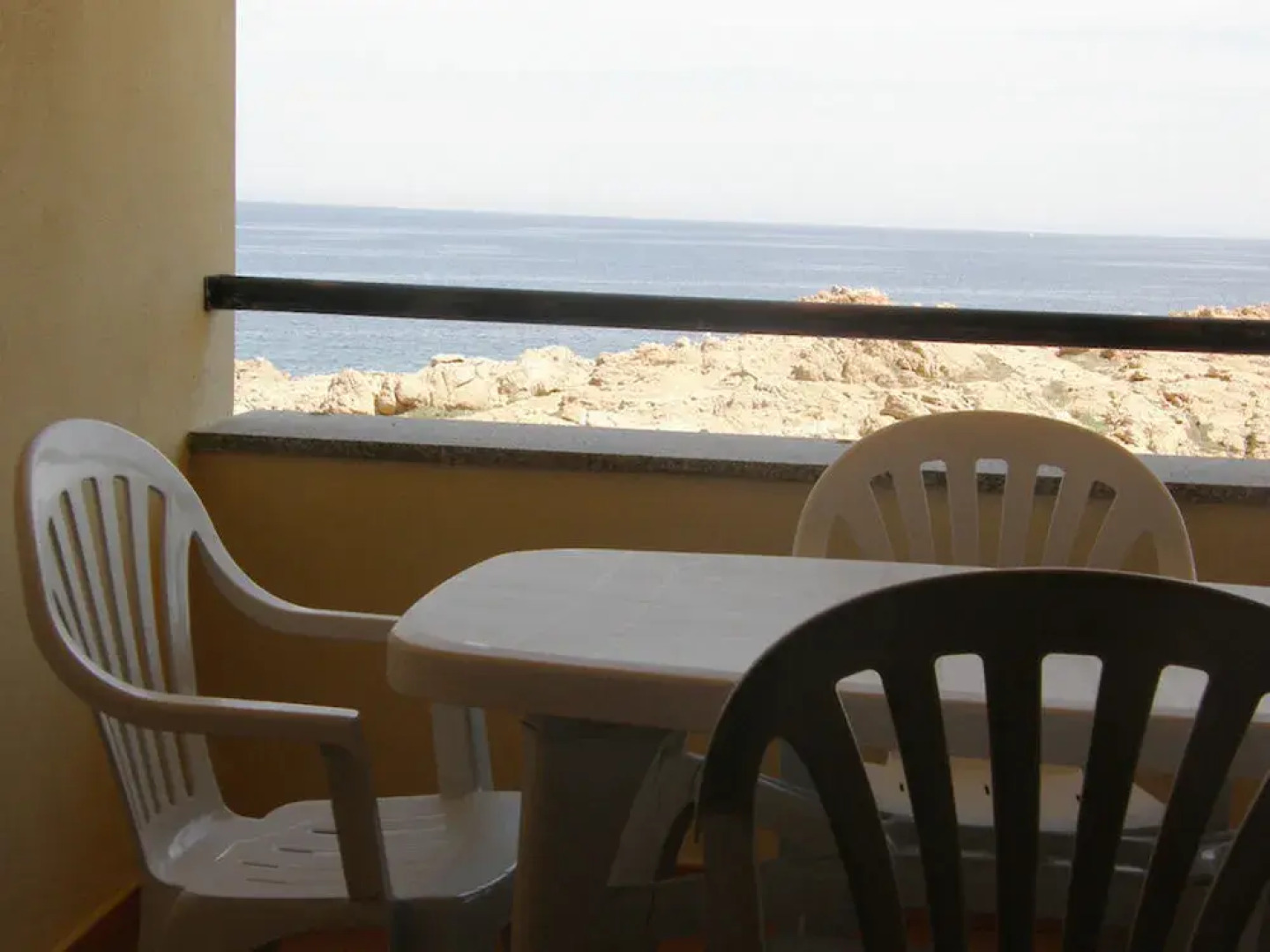 Houses Beach Isola Rossa