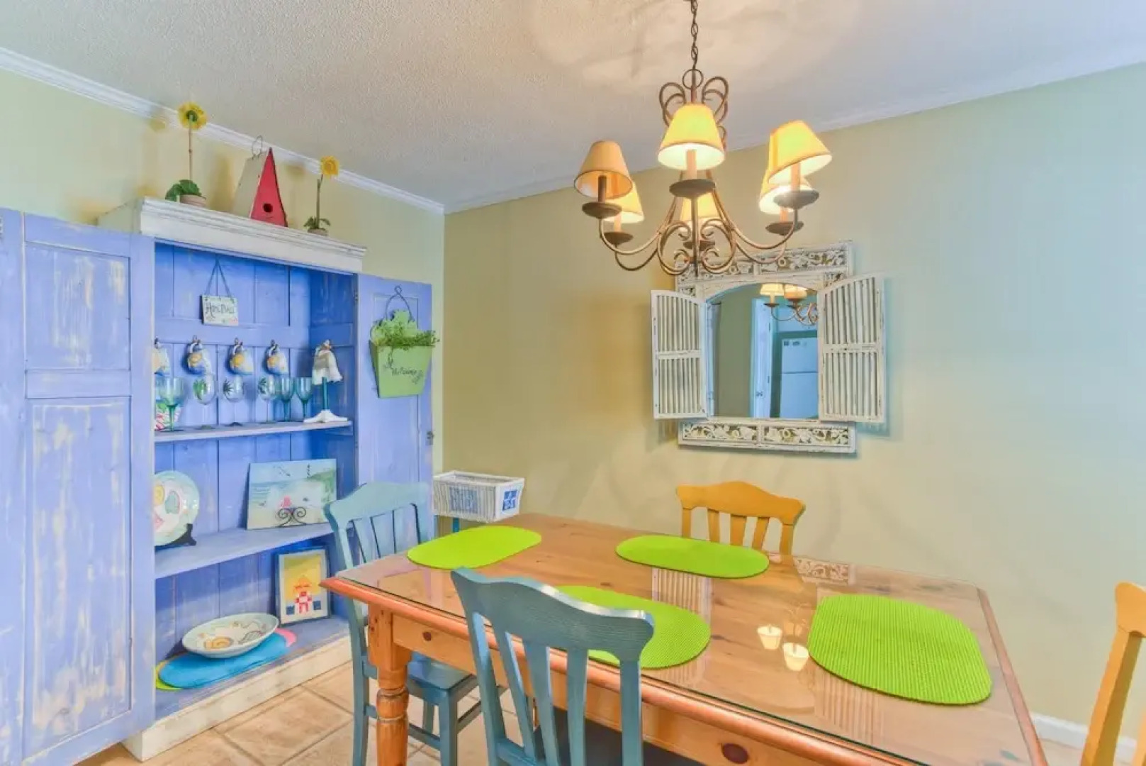 Ocean Walk Three Bedrooms by Hodnett Cooper