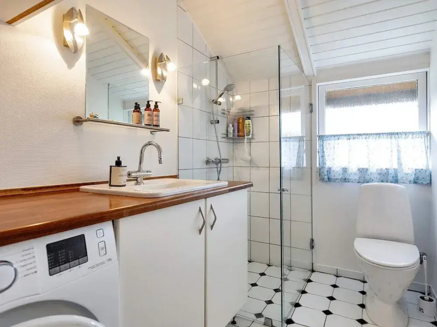 9 Person Holiday Home in Praesto