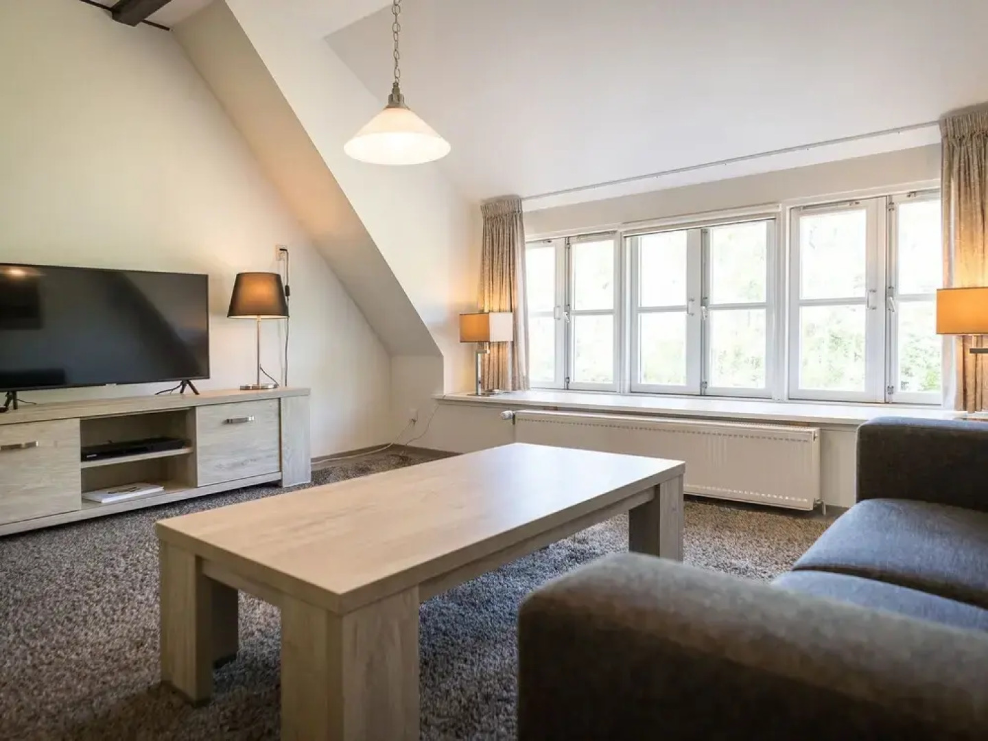 Farmhouse Apartment Near De Slufter