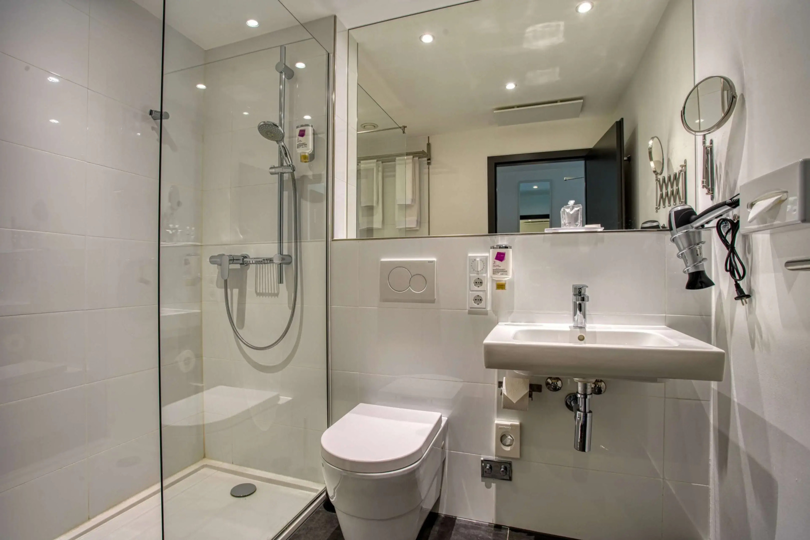 FourSide Plaza Hotel Trier, Trademark Collection by Wyndham