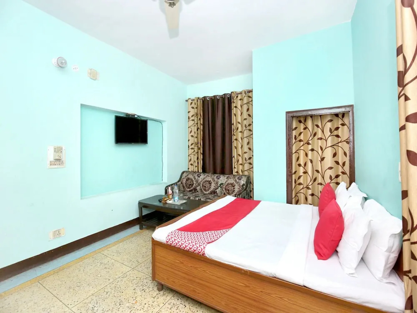 OYO 12307 Home Cozy 2BHK Parwanoo Kasauli