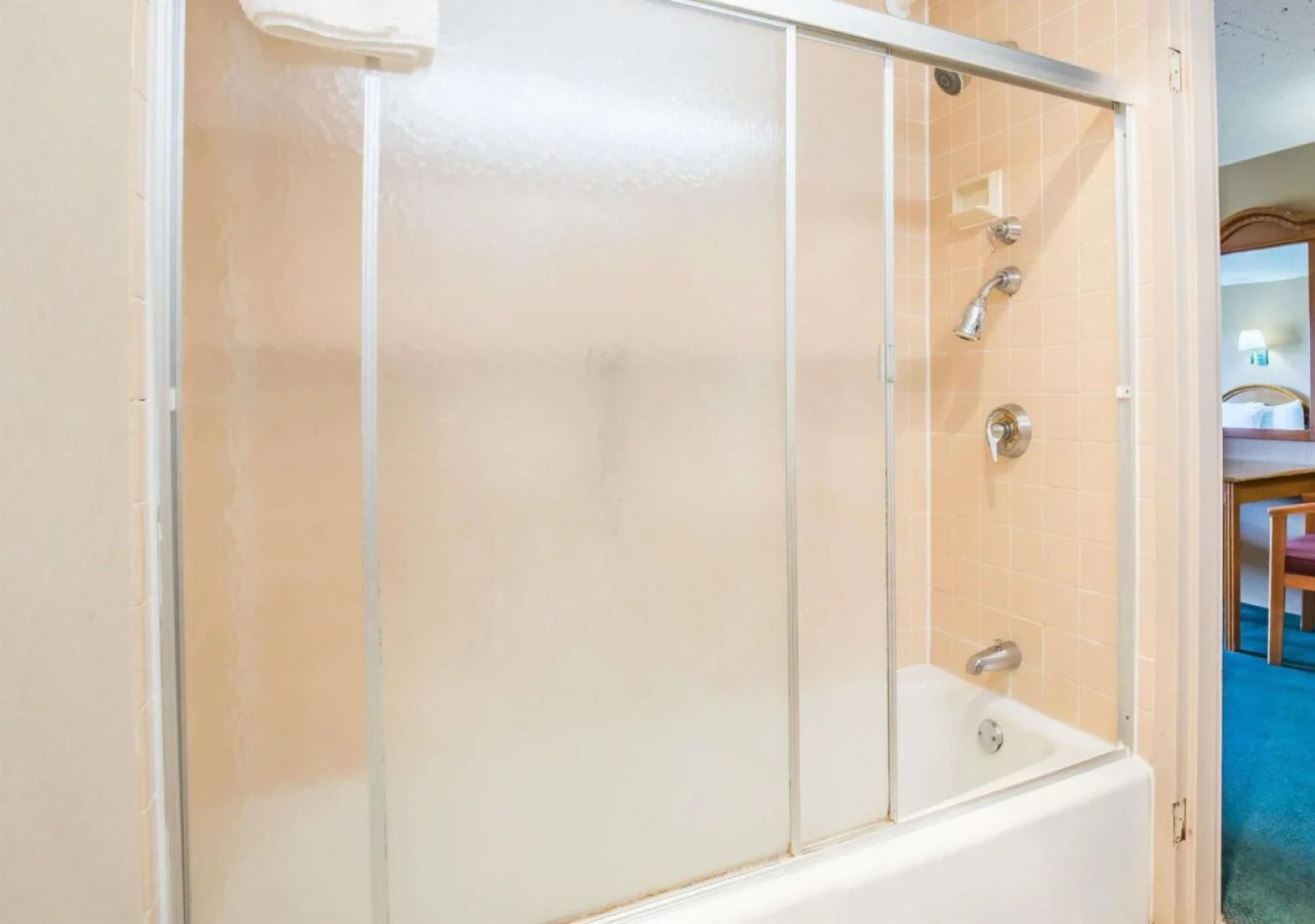 Howard Johnson Closest to the Falls and Casino