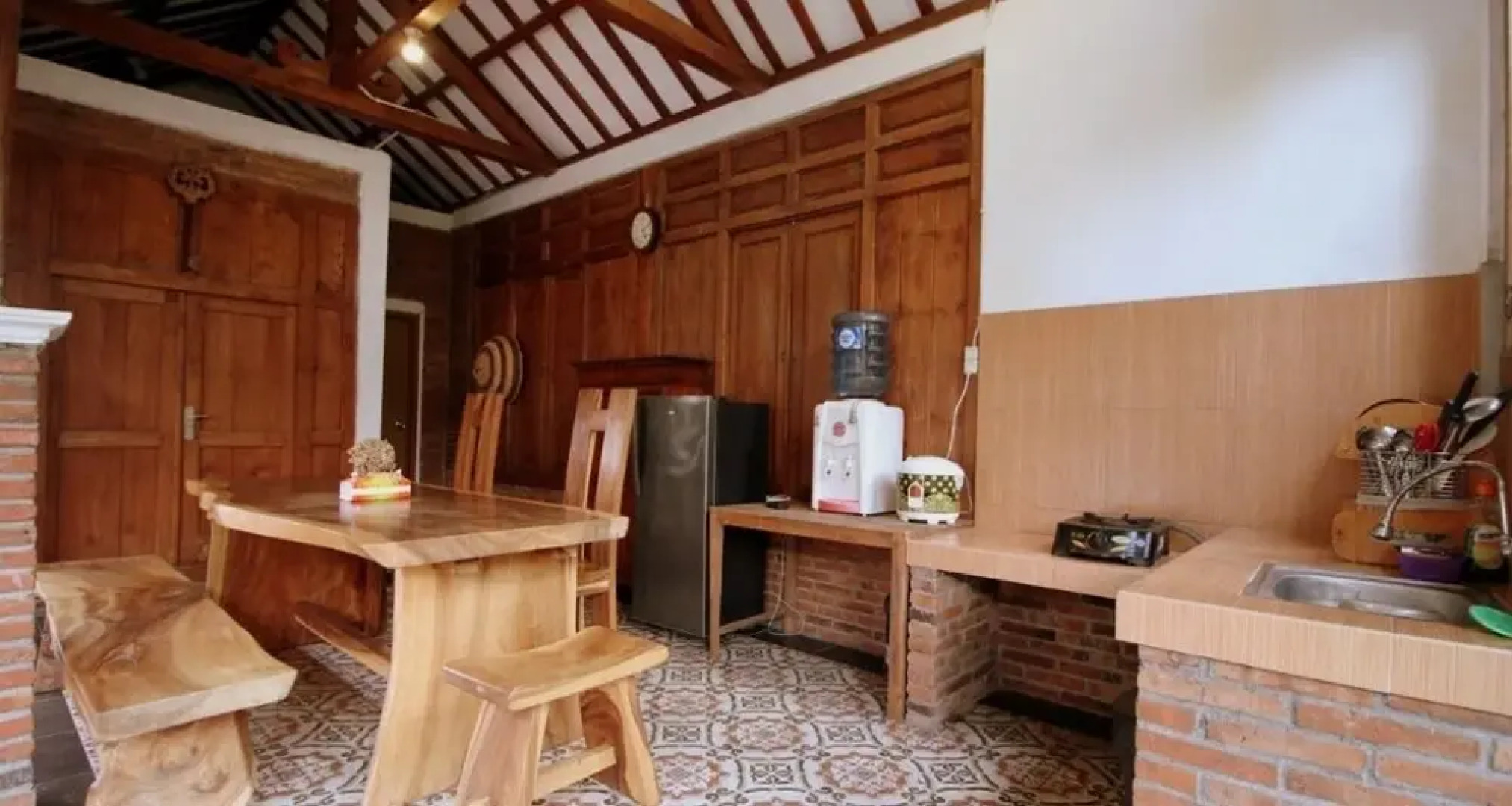 Anugro's Homestay By The Grand Java