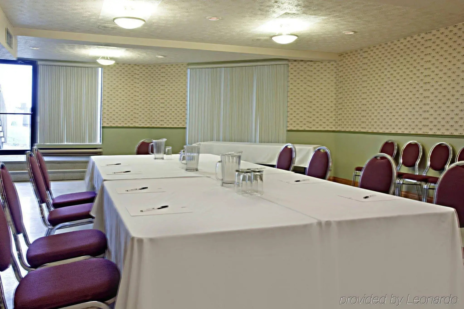 Quality Hotel & Suites