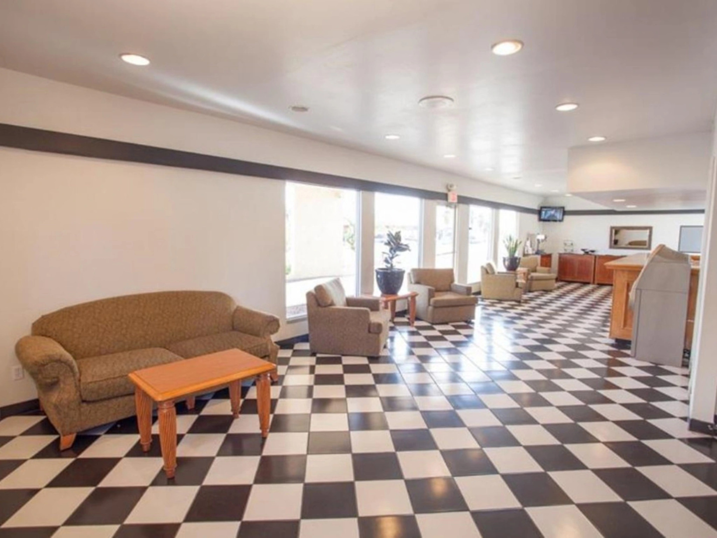 Aviation Inn