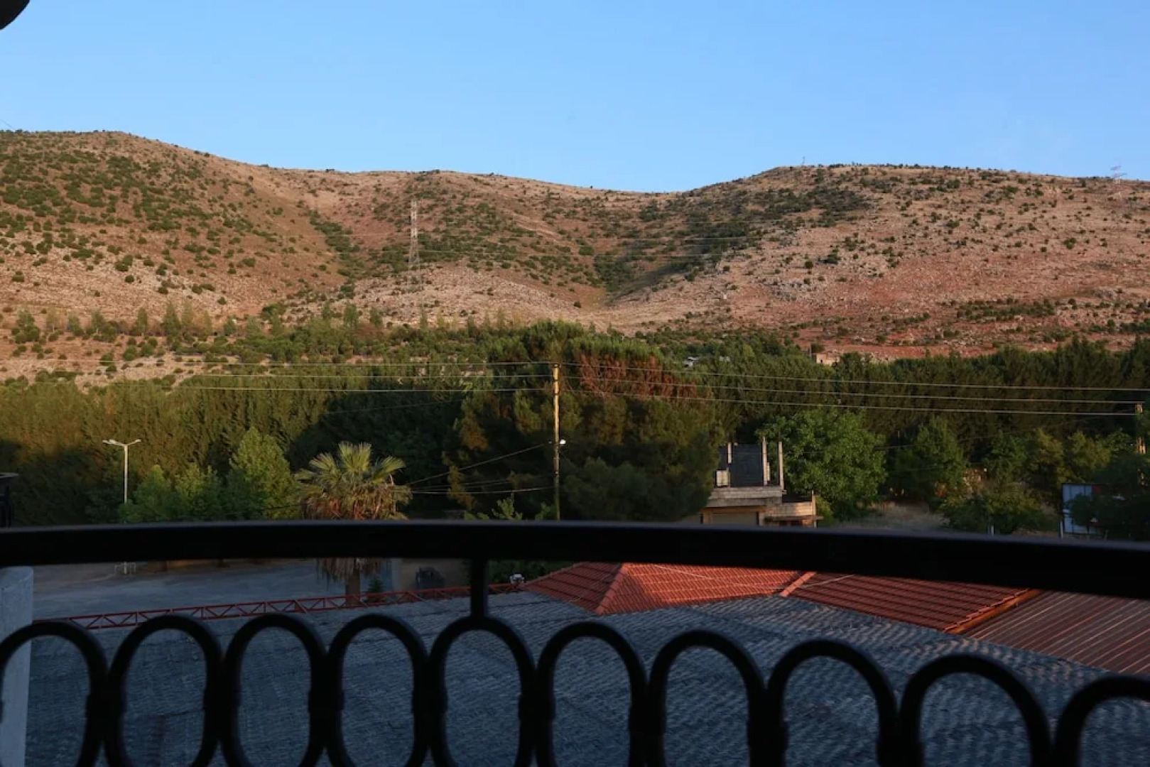 Hotel and Restaurant Shallalat Anjar