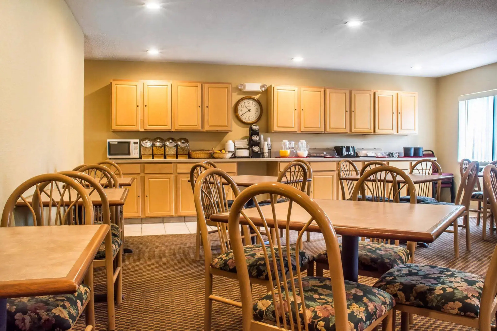 Econo Lodge Painted Post - Corning