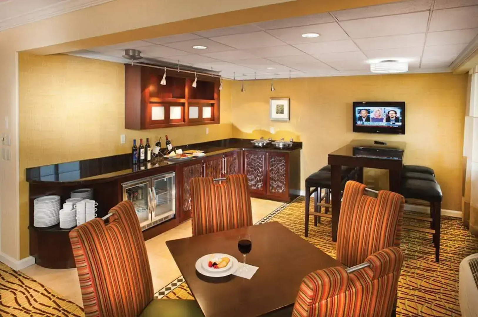 Ramada Plaza & Conf Center by Wyndham Fort Wayne