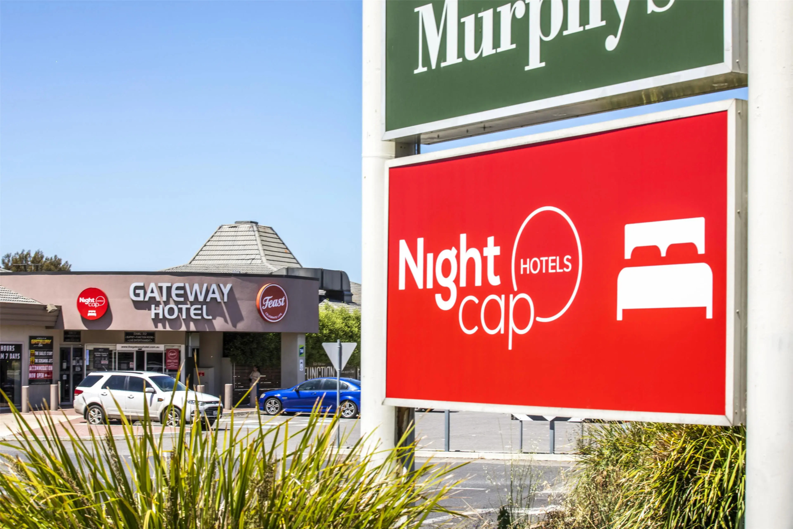Nightcap at Gateway Hotel