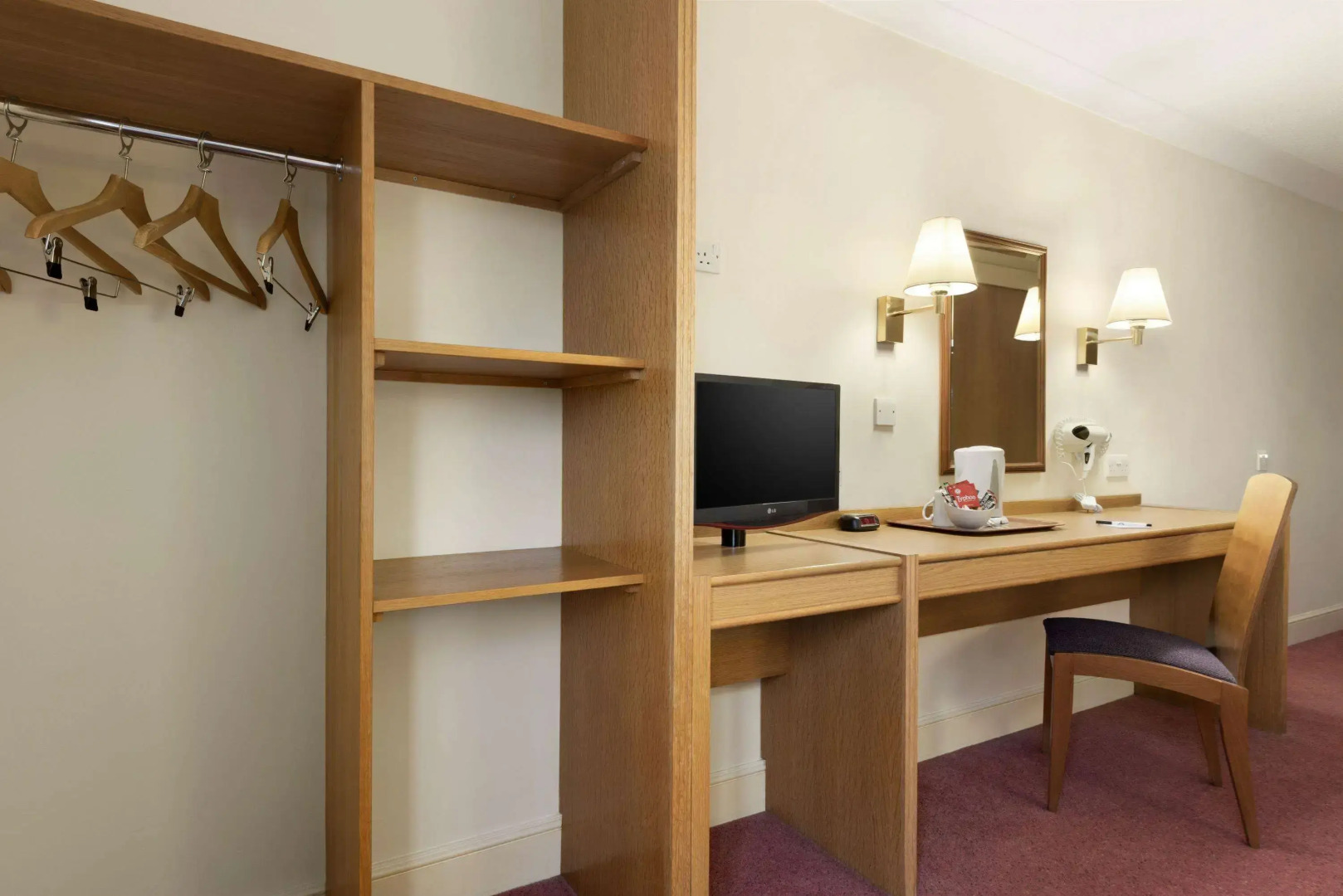 Days Inn by Wyndham Stafford