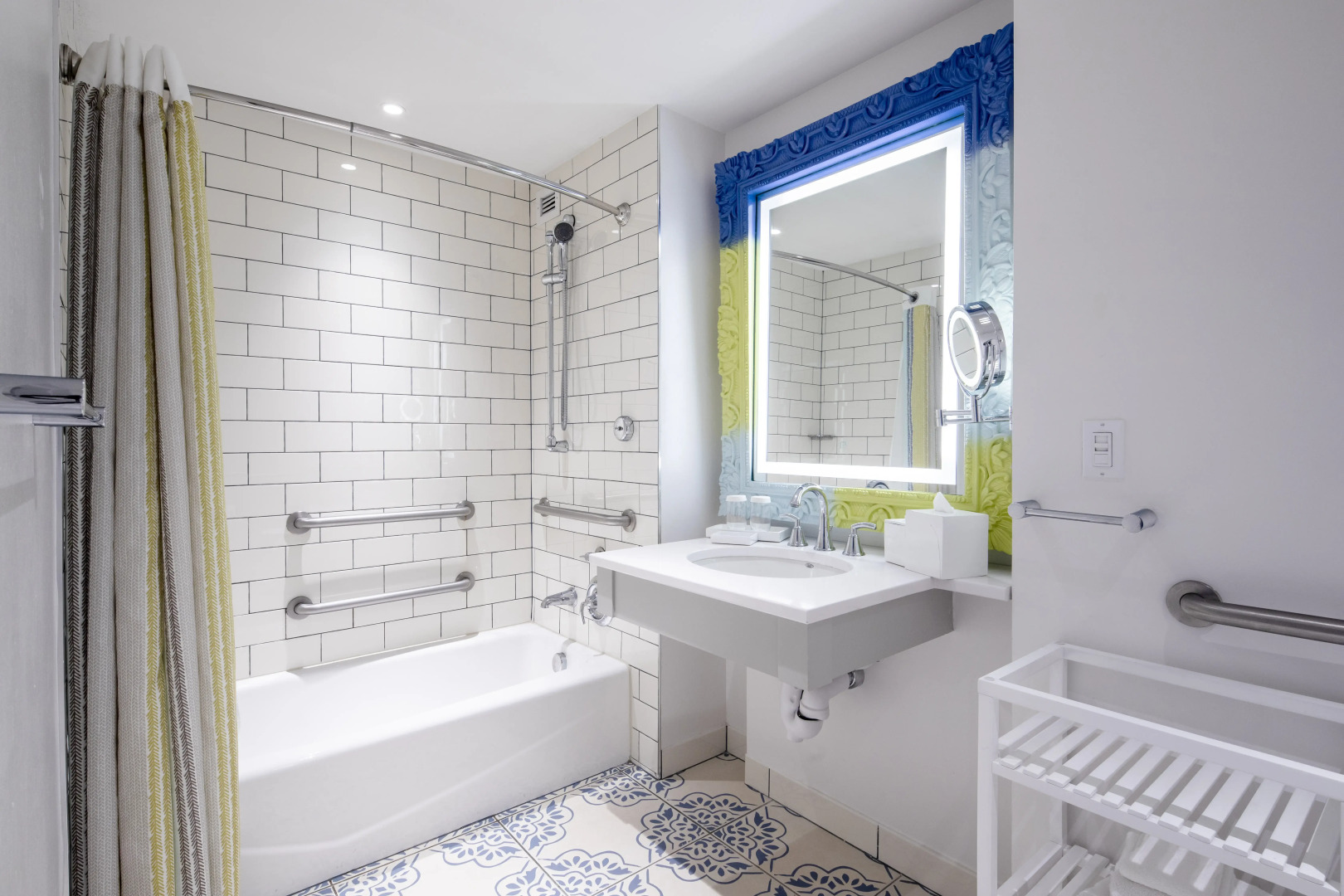 Universal's Loews Sapphire Falls Resort